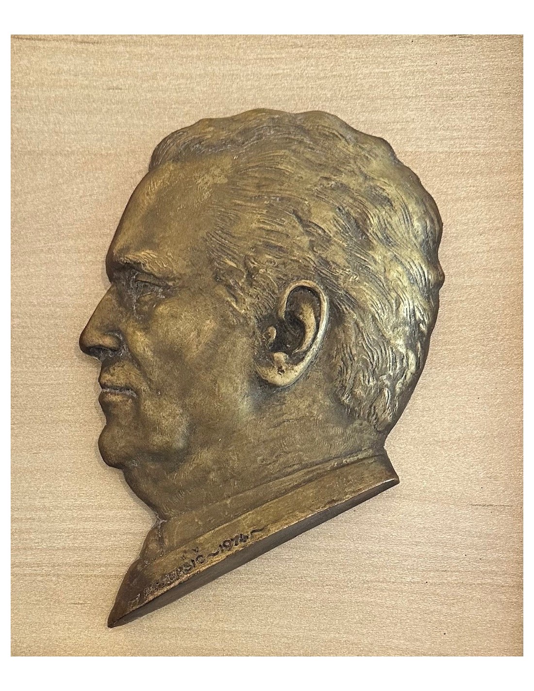 Tito relief 2